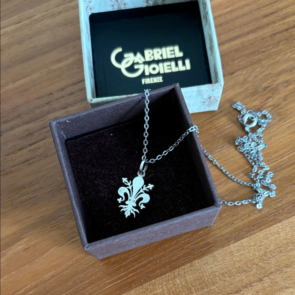 Fleur de Lis Necklace